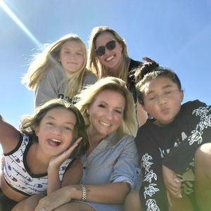 Meet your Posher, Mia